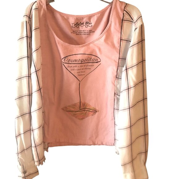 Reworked Flannel Shirt, Size S to M: Upcycled Oversized Cosmopolitan Graphic Tee - Picture 1 of 12